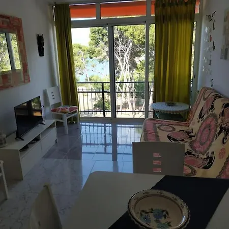 In Salou. Beach Relax Hutt-033474-91 Apartment