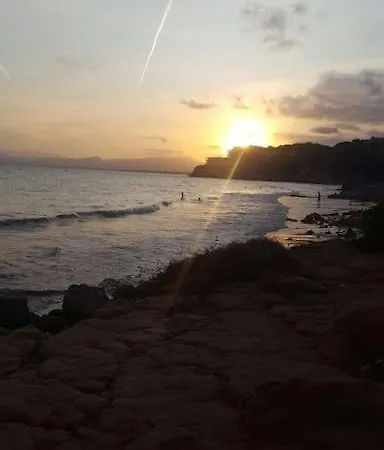 In Salou. Beach Relax Hutt-033474-91 *